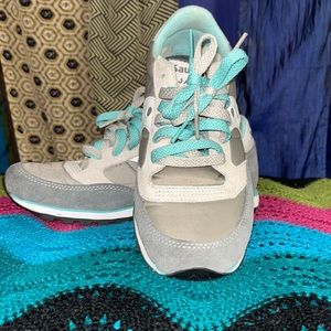 Saucony Women’s Jazz Low Profile Sneakers